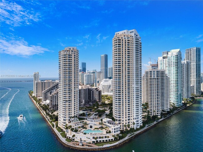 Photo - 848 Brickell Key Dr Unidad 903 Rental