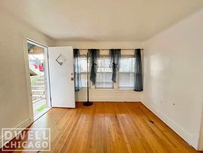 Photo - 1809 W Wabansia Ave Unidad G