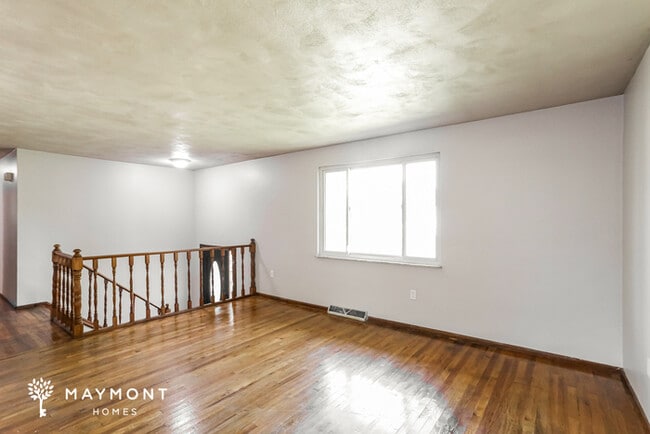 Photo - 8023 Barrett Rd