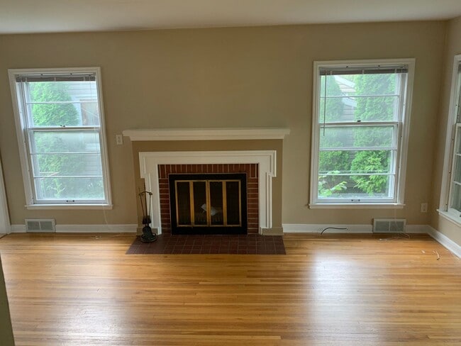 Photo - 842 7th Ave SW Unidad D842-844