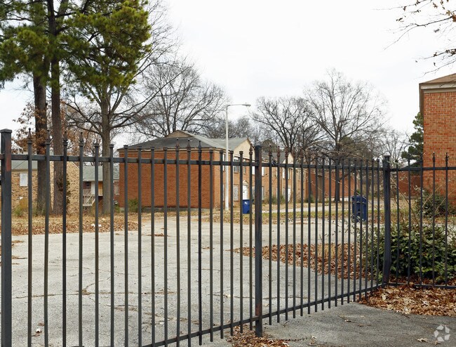 Photo - Wooddale Condominiums