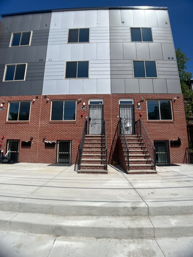 Photo - 3215 N 13th St