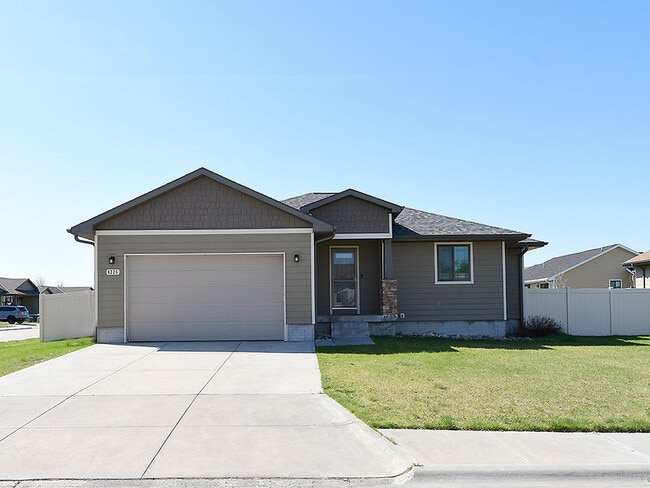 Building Photo - 4225 Yarrow Dr