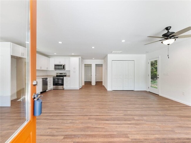 Photo - 8083 Beachwood Dr