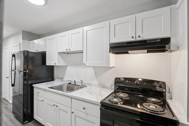 10-20 Thorn St