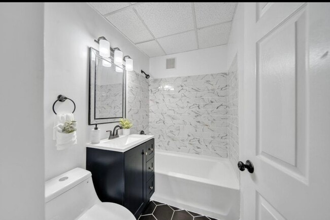 Bathroom - 29 Irving St Unit Apt 5