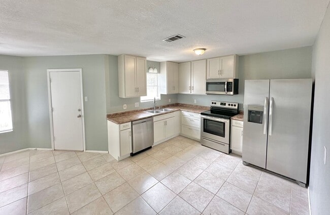 Photo - AVAILABLE BEGINNING OF MAY; APPLY TODAY AT OUR WEBSITE!!!