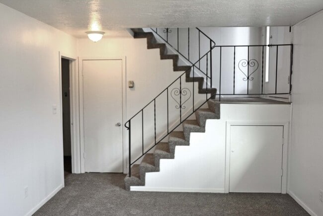 Photo - 1087 N 150 W