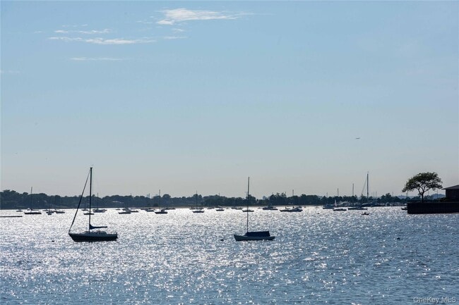 Photo - 372 Main St Unidad 105