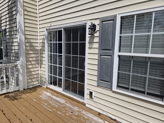 Photo - 3 bedroom 3 bath townhouse with one car ga...