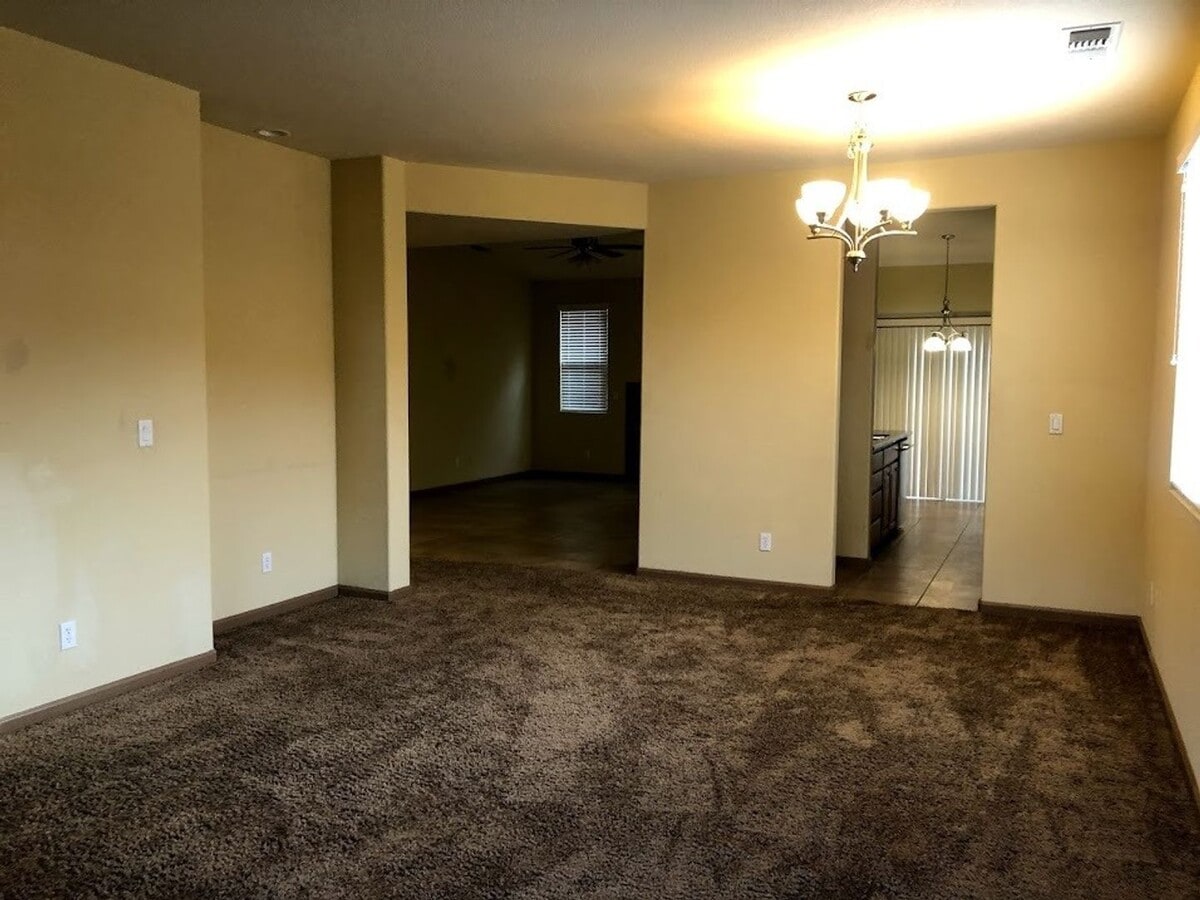 Photo - 3 Bed 2 Bath in Dinuba!