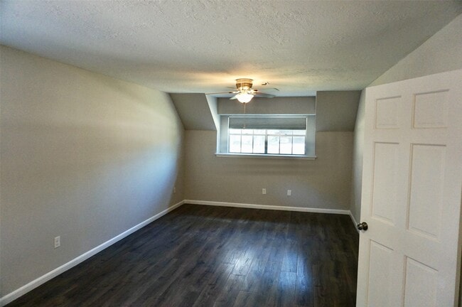 Photo - 1707 Valley Vista Dr