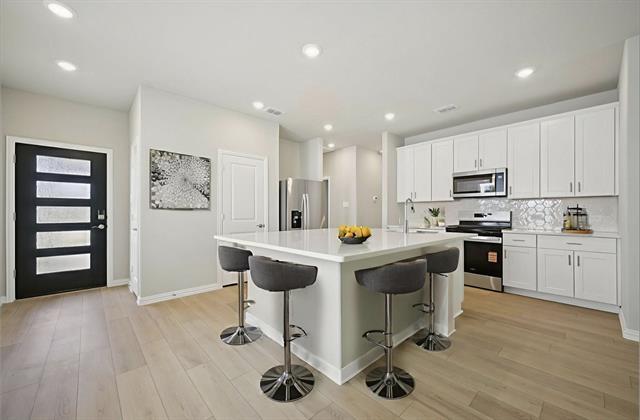 Photo - 518 Clover Crk Dr