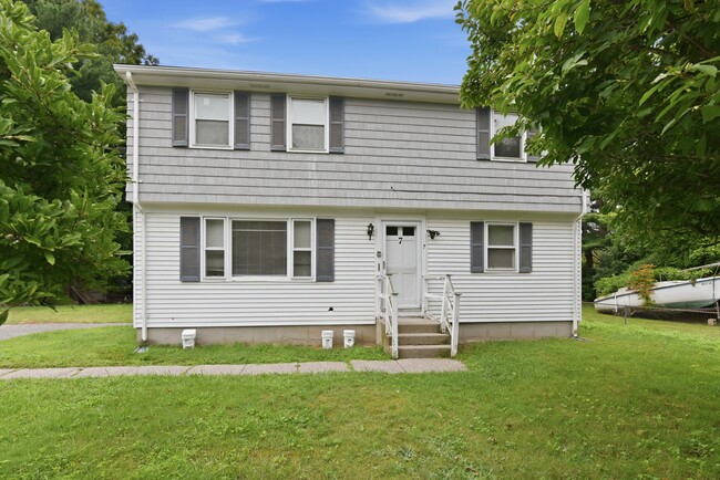 Building Photo - 7 Boardman Ln Unit 1