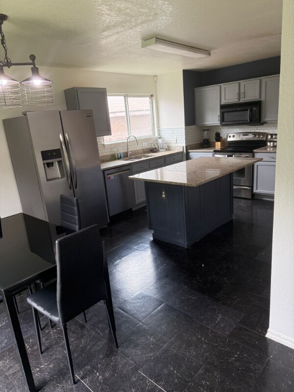 Photo - 8211 Steep Valley