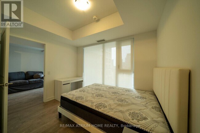 Photo - 543 Richmond St W Unit 725