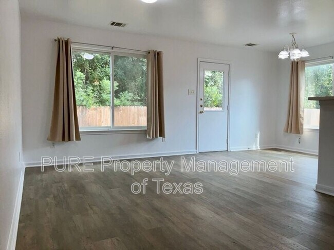 Photo - 244 Marvin Cove