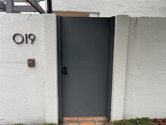 Photo - 4702 SW 67th Ave