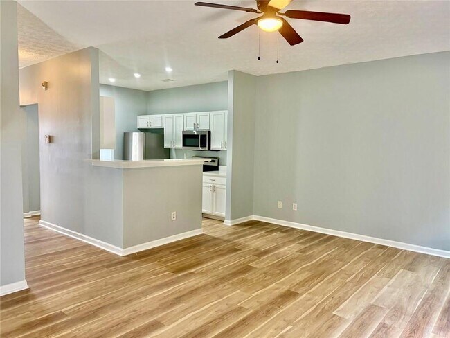 Photo - 6347 Ellenwood Dr