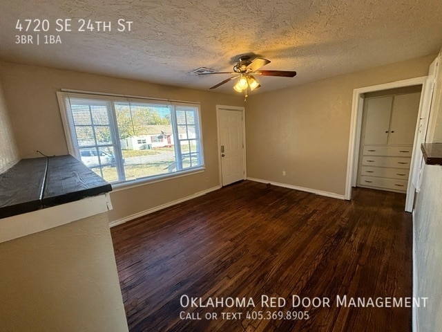 Photo - 4720 SE 24th St