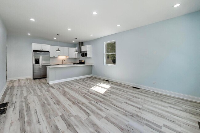 Photo - 703 N Homan Ave.