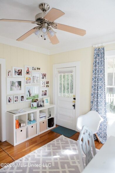 Photo - 926 Carlisle St