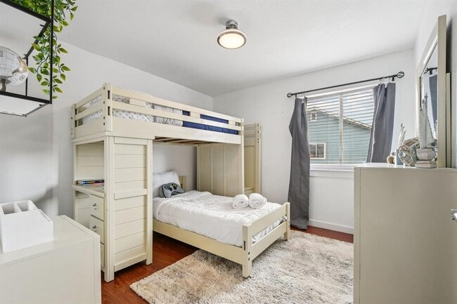 Photo - 18205 Great Falls Dr