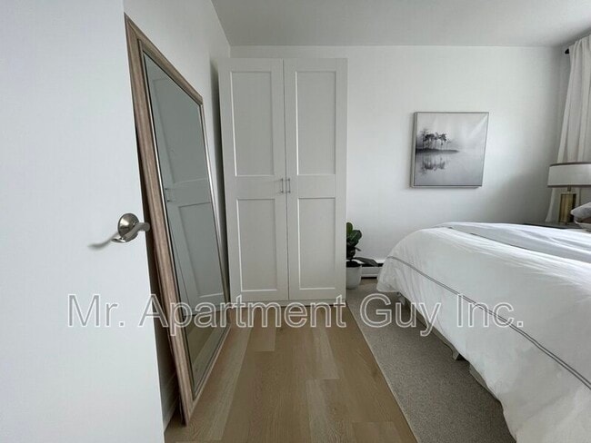 Photo - 1284 Fennell Ave E Unit Suite 1