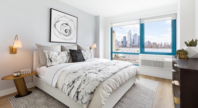 Hamilton Cove apartments — community photo