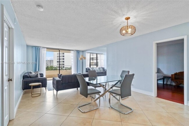 Photo - 600 Three Islands Boulevard Unidad 519B