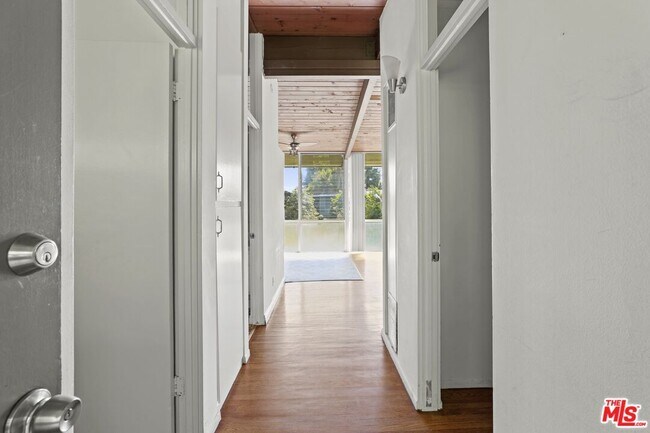 Photo - 3330 S Sepulveda Blvd