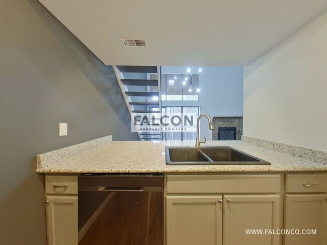 Photo - 124 W Rockrimmon Blvd Unit 301