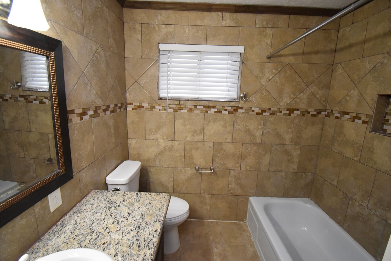 Photo - 429 Sunset Dr Unit True