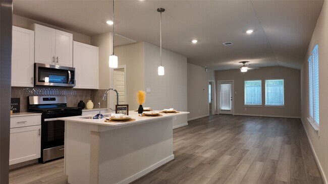 Photo - 16976 Juniper Blossom Bnd