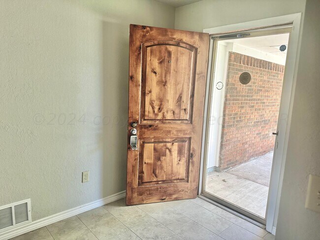 Photo - 6007 Palmetto Trail