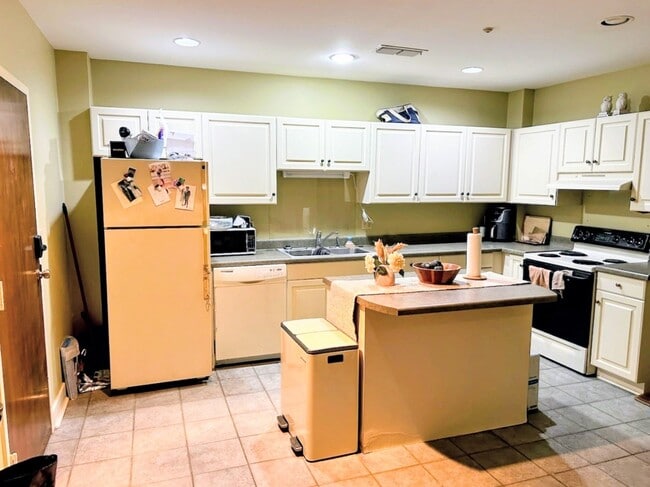 Photo - 509 Main St Unit 509 Main St Apt 3B