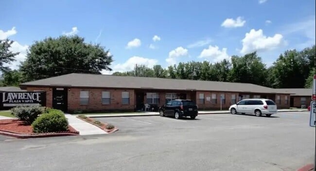 Photo - 304 Julia Cir