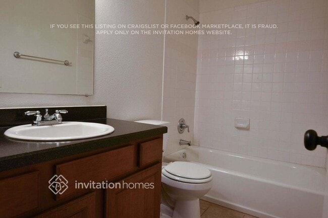 Photo - 709 W Lynn Creek Dr
