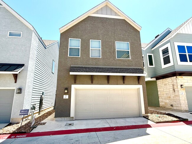 Building Photo - AVAILABLE NOW! JAW DROPPING 2-Story 3 Bedr... Rental