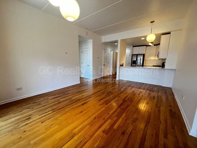 Photo - 657 W Fulton St Unit 402