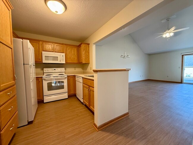 Building Photo - Sapphire Trail * Unit 6321