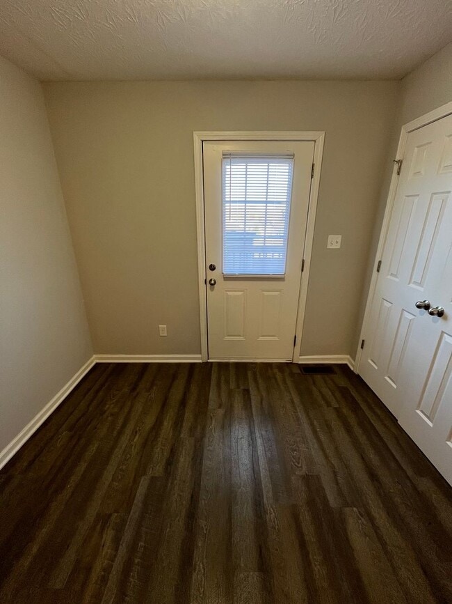 Photo - HALF OFF ONE MONTH AT UPPER STONE! Unit 374E