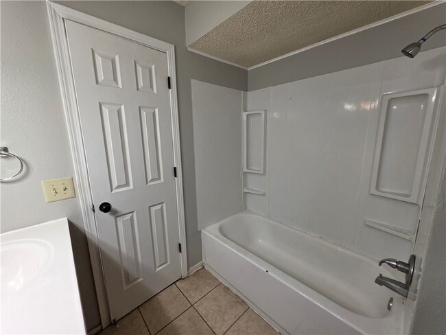 Photo - 1008 N Turtle Creek Dr