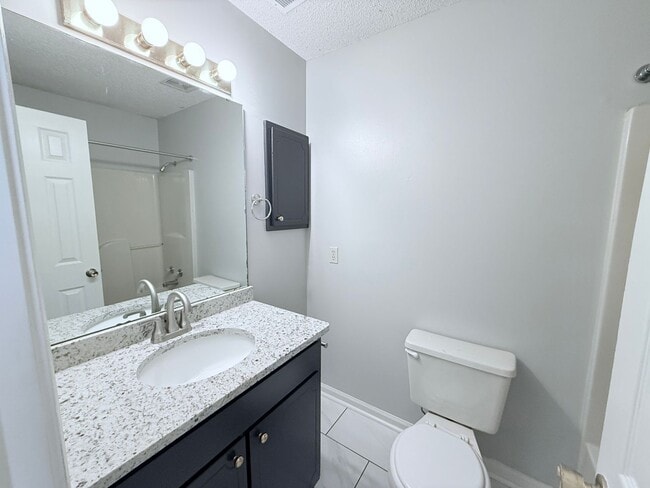 Photo - 1006 Creekside Pl