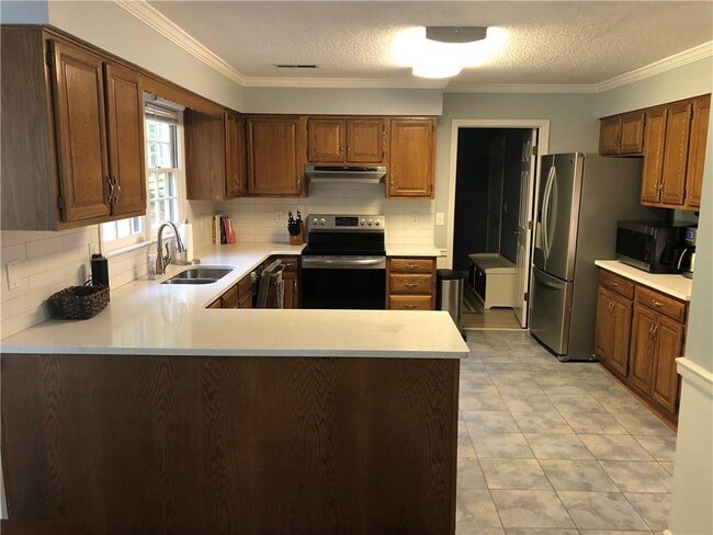 Photo - 490 Sherman Oaks Way