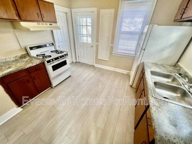 Photo - 1622 E Indiana St