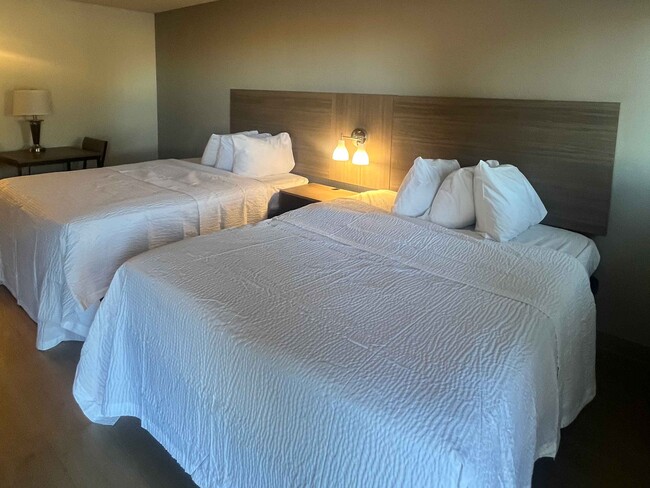 Photo - Furnished Studio-Sterling