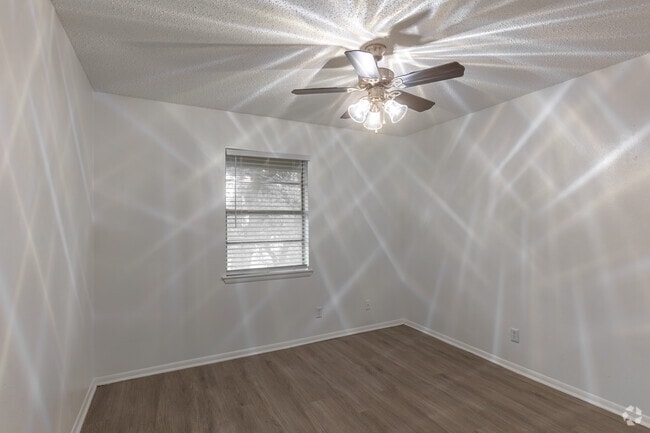3BR, 2BA - 1,170SF - Bedroom