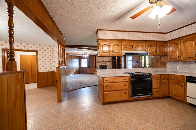 2156 Hohenwalde School Rd