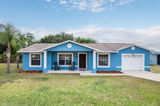 Building Photo - 1216 Doris Ave